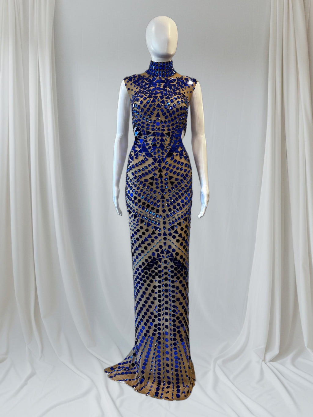 L’Illusion Saphir-The Sapphire Illusion